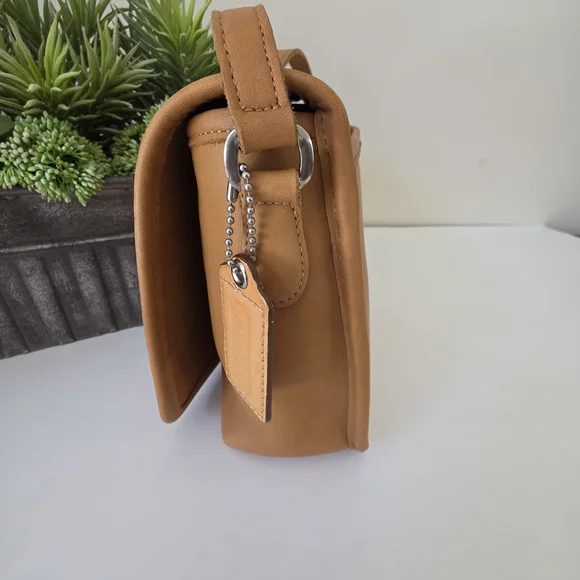 Vintage Coach Companion Flap Crossbody Bag Camel Glove Tanned Leather - Picture 6 of 15